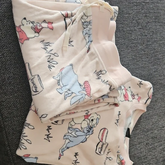 Disney Pajama Set - Light Pink  Size S. - Picture 3 of 4